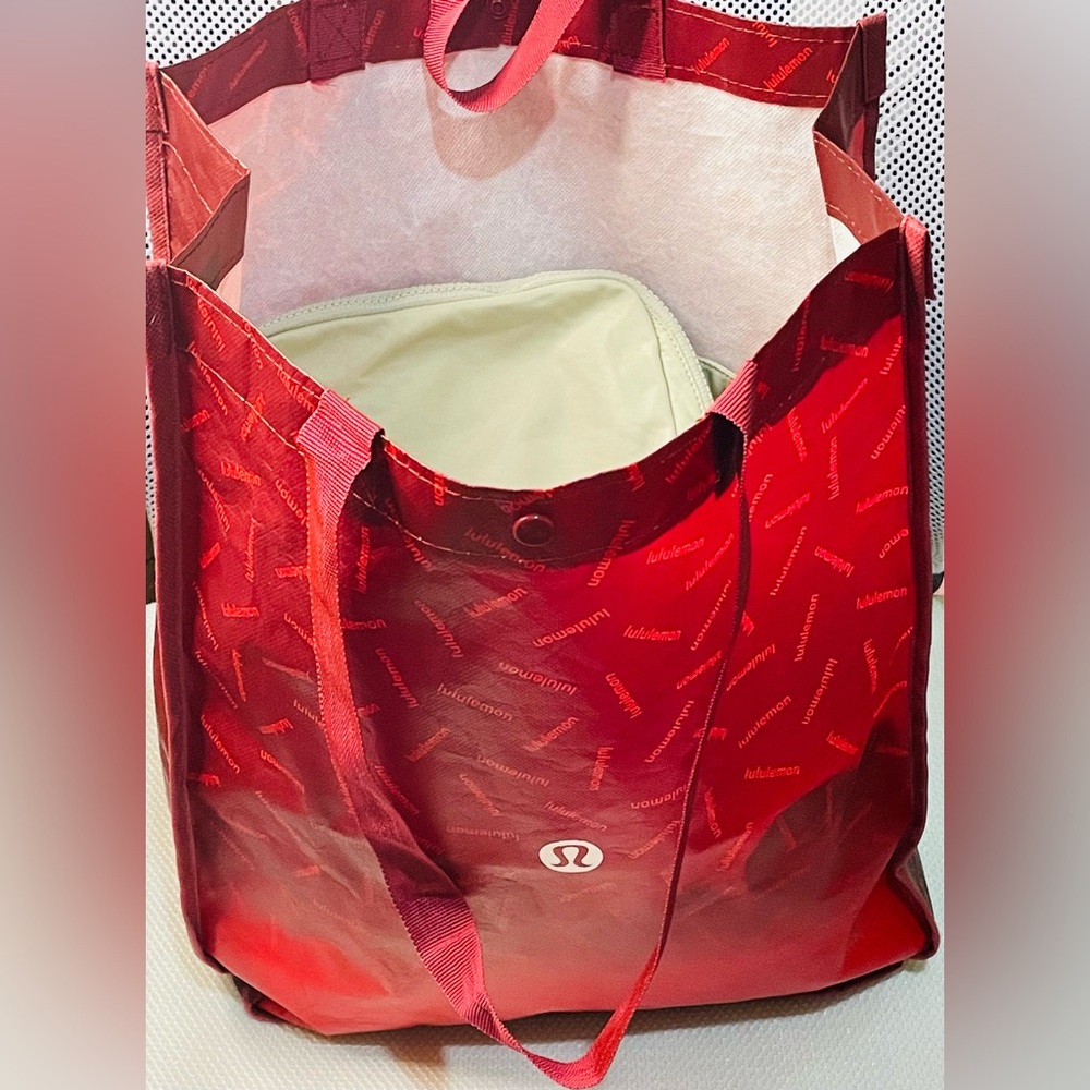 LULULEMON- 7 Piece Resellers Lot